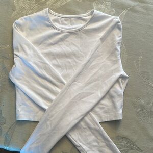 White long sleeve cropped shirt